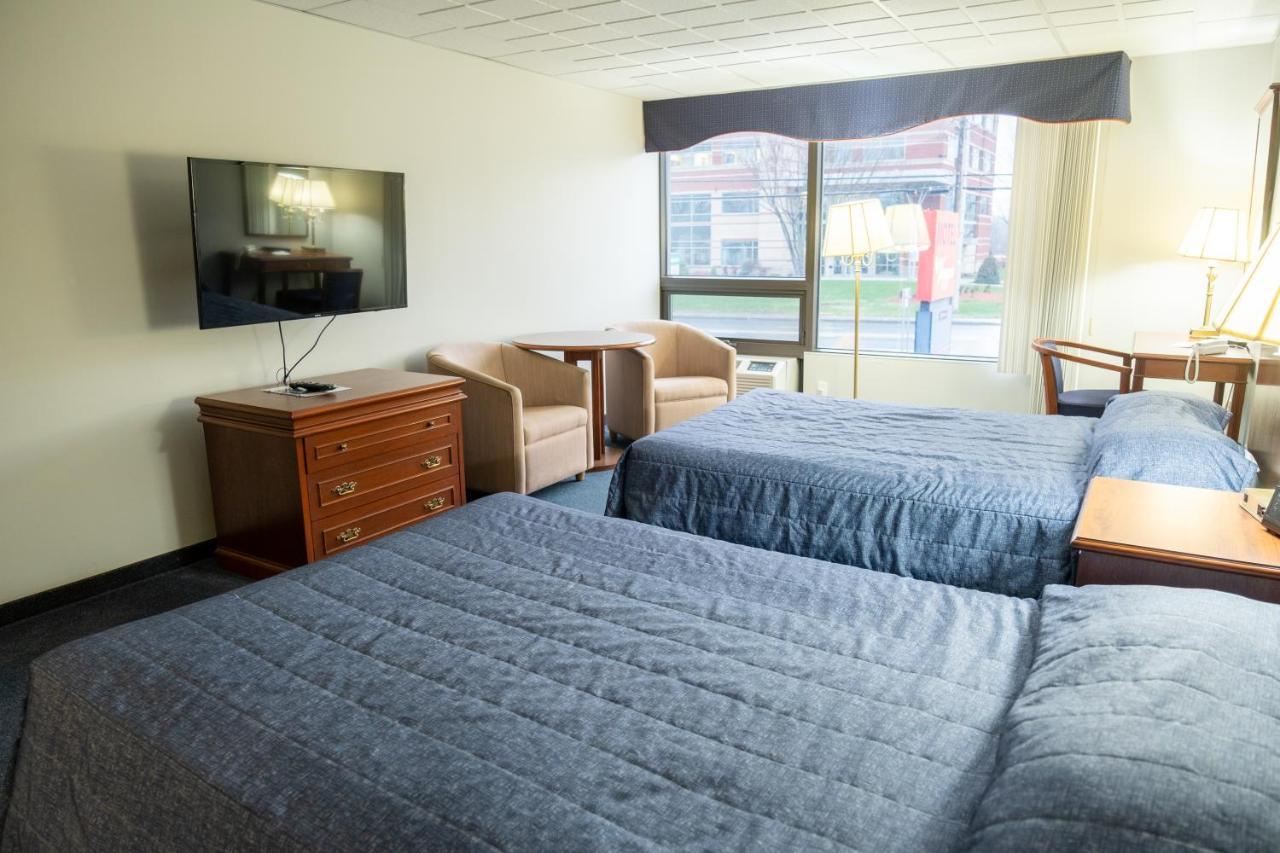 Hotel Motel Le Voyageur แซ็งต์-จอร์จส์ ภายนอก รูปภาพ