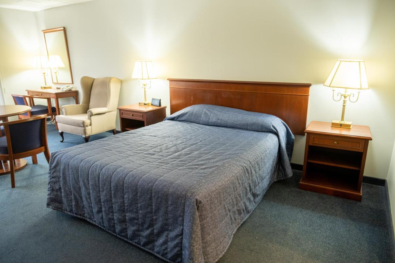 Hotel Motel Le Voyageur แซ็งต์-จอร์จส์ ภายนอก รูปภาพ