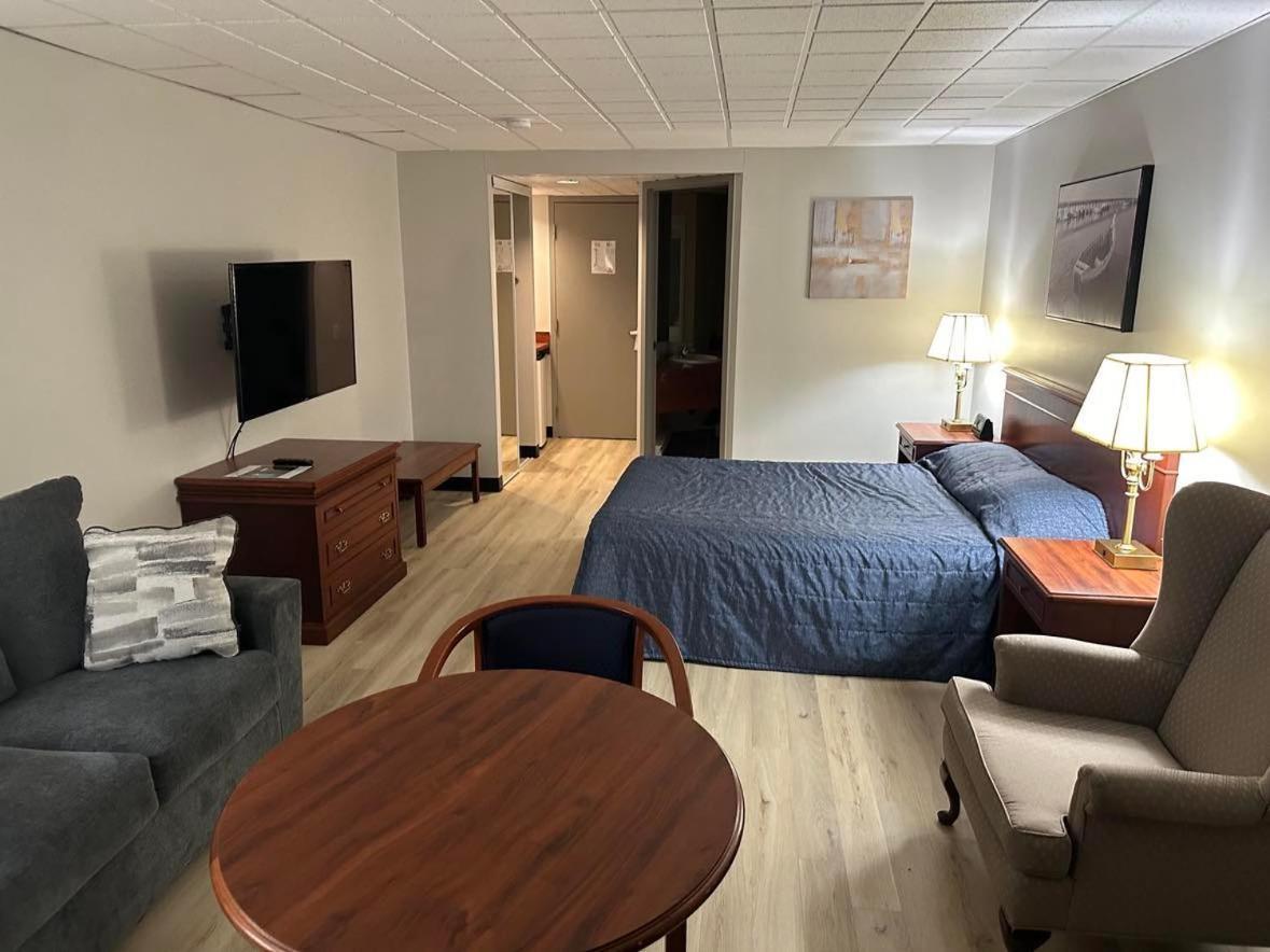 Hotel Motel Le Voyageur แซ็งต์-จอร์จส์ ภายนอก รูปภาพ